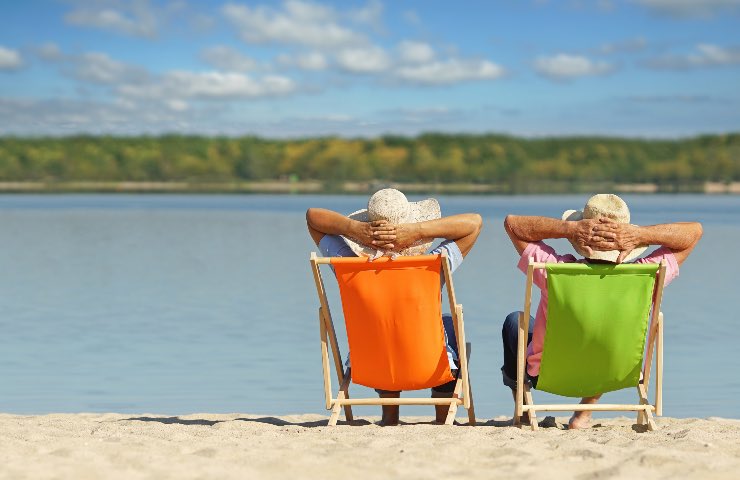 Stretta pensionati all'estero: cosa succede