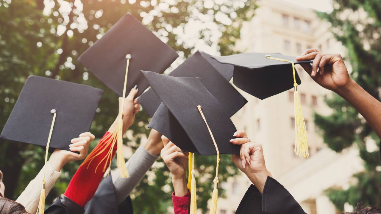 pensione con anni laurea