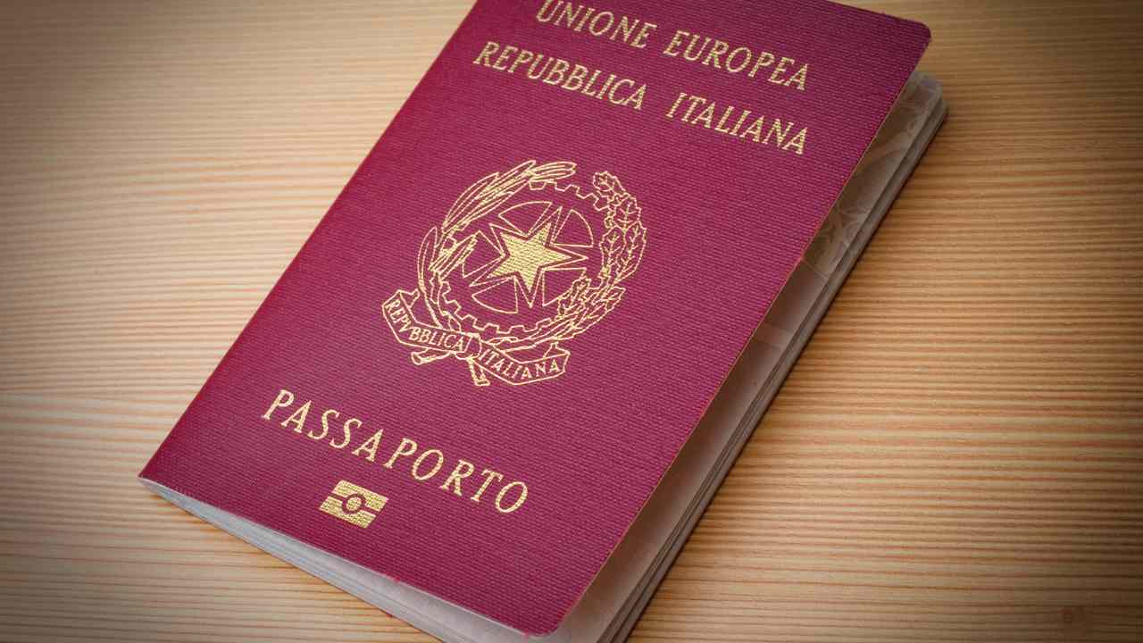 passaporto genitori con figli minori cambia la legge